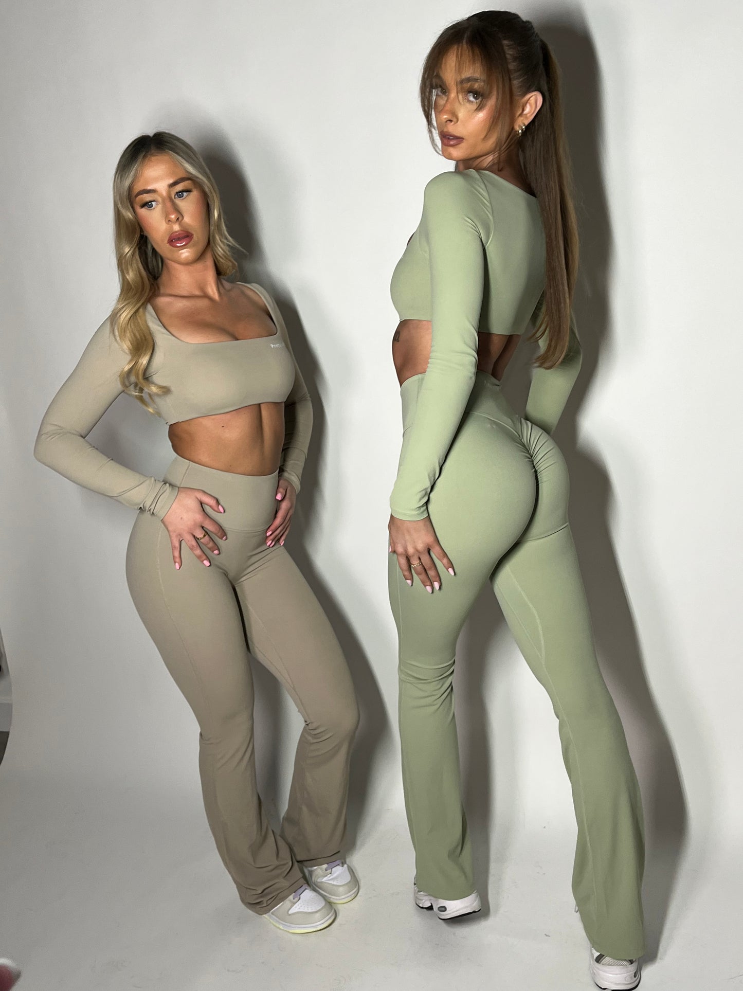 GYM GIRL ERA EXCLUSIVE Olive Sculpt flared trousers