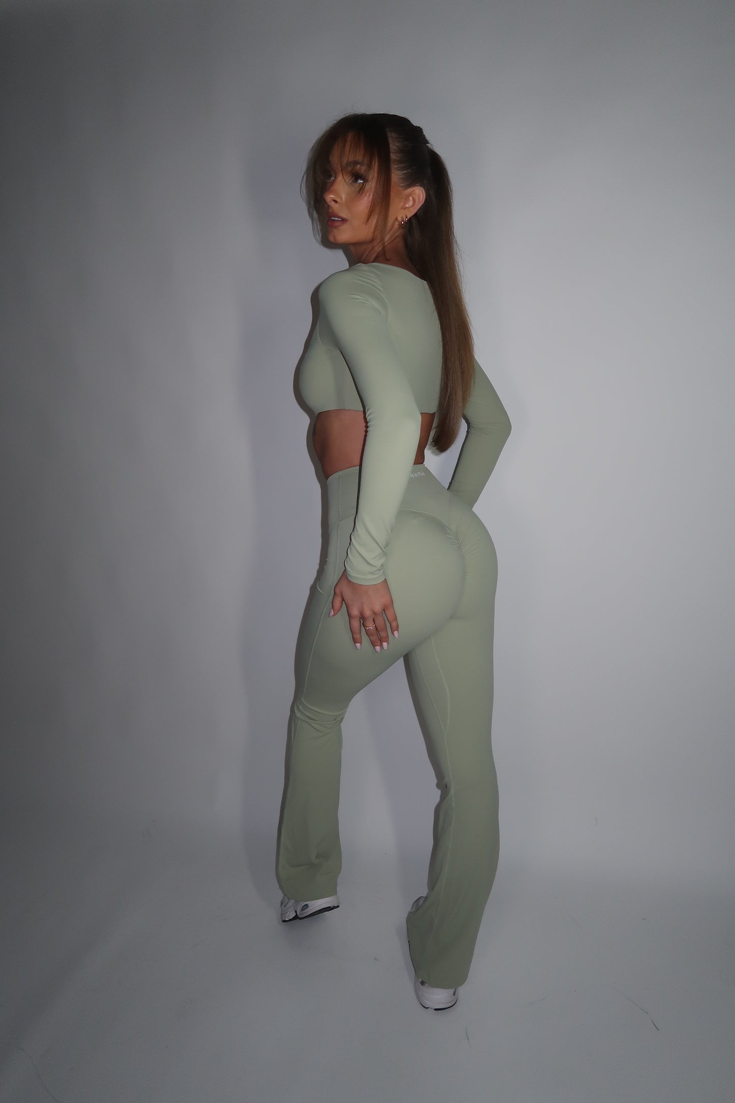 GYM GIRL ERA EXCLUSIVE Olive Sculpt flared trousers