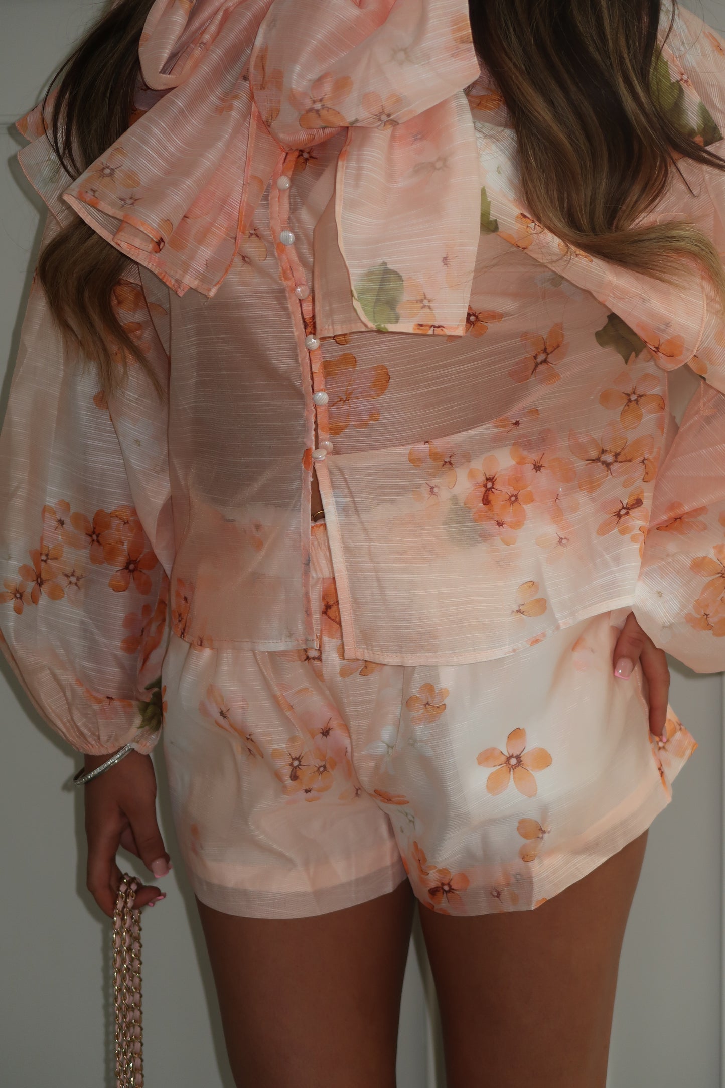 Floral Print Blouse And Shorts Set With Neckerchie