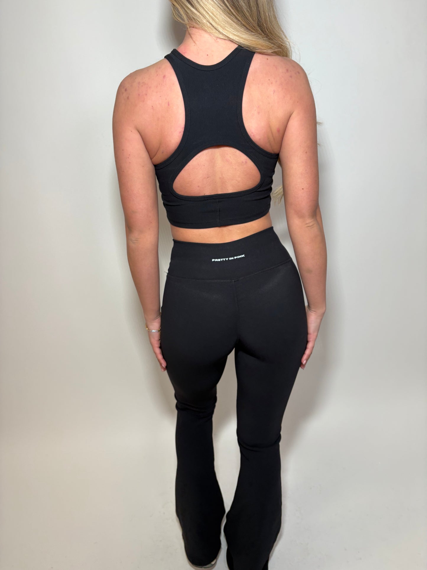 GYM GIRL ERA EXCLUSIVE Black sculpt silhouette top