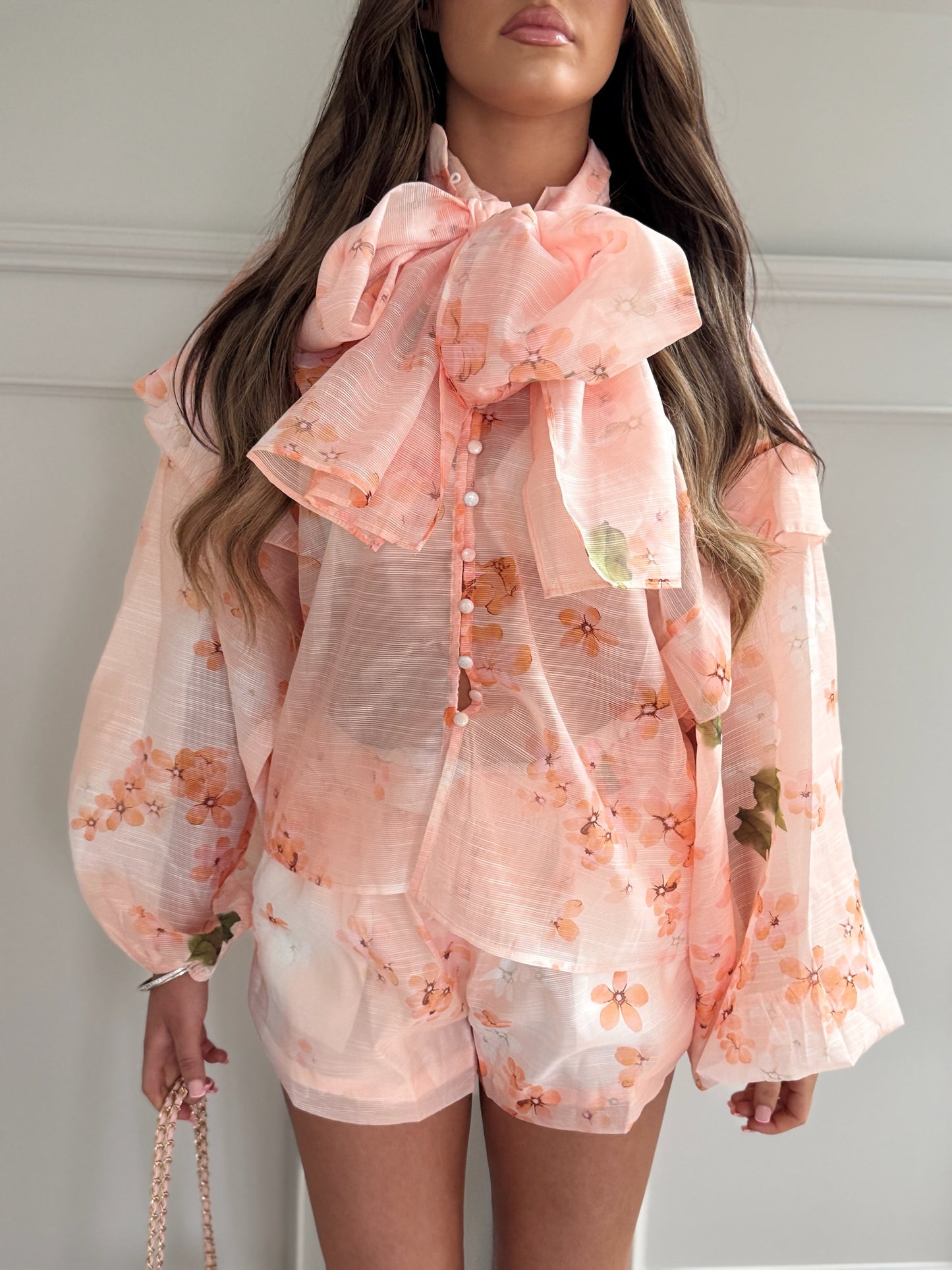 Floral Print Blouse And Shorts Set With Neckerchie