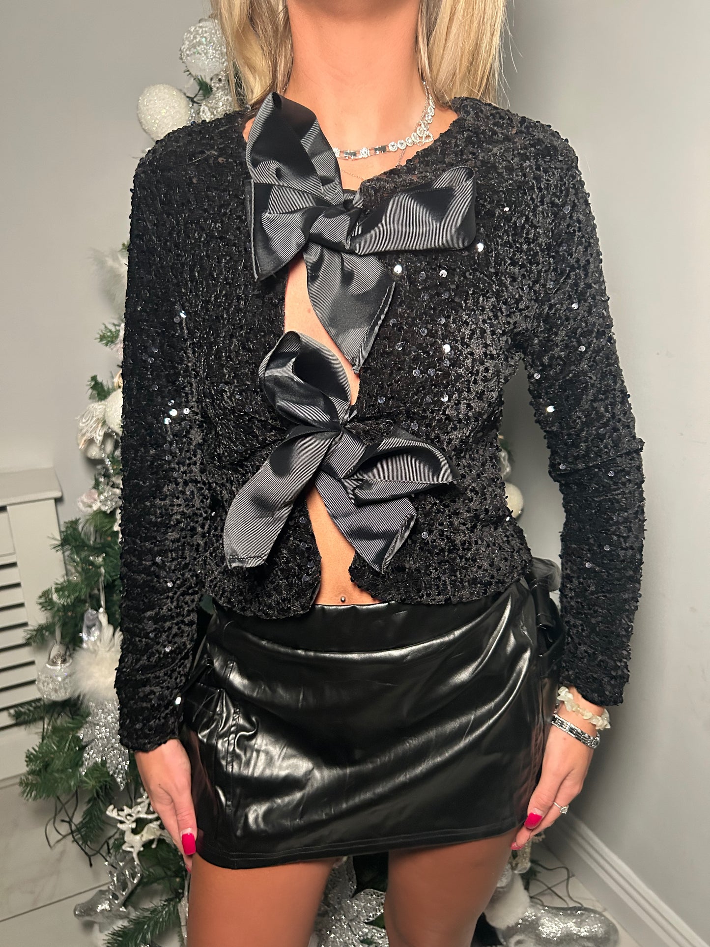 Black sequins bow blazer