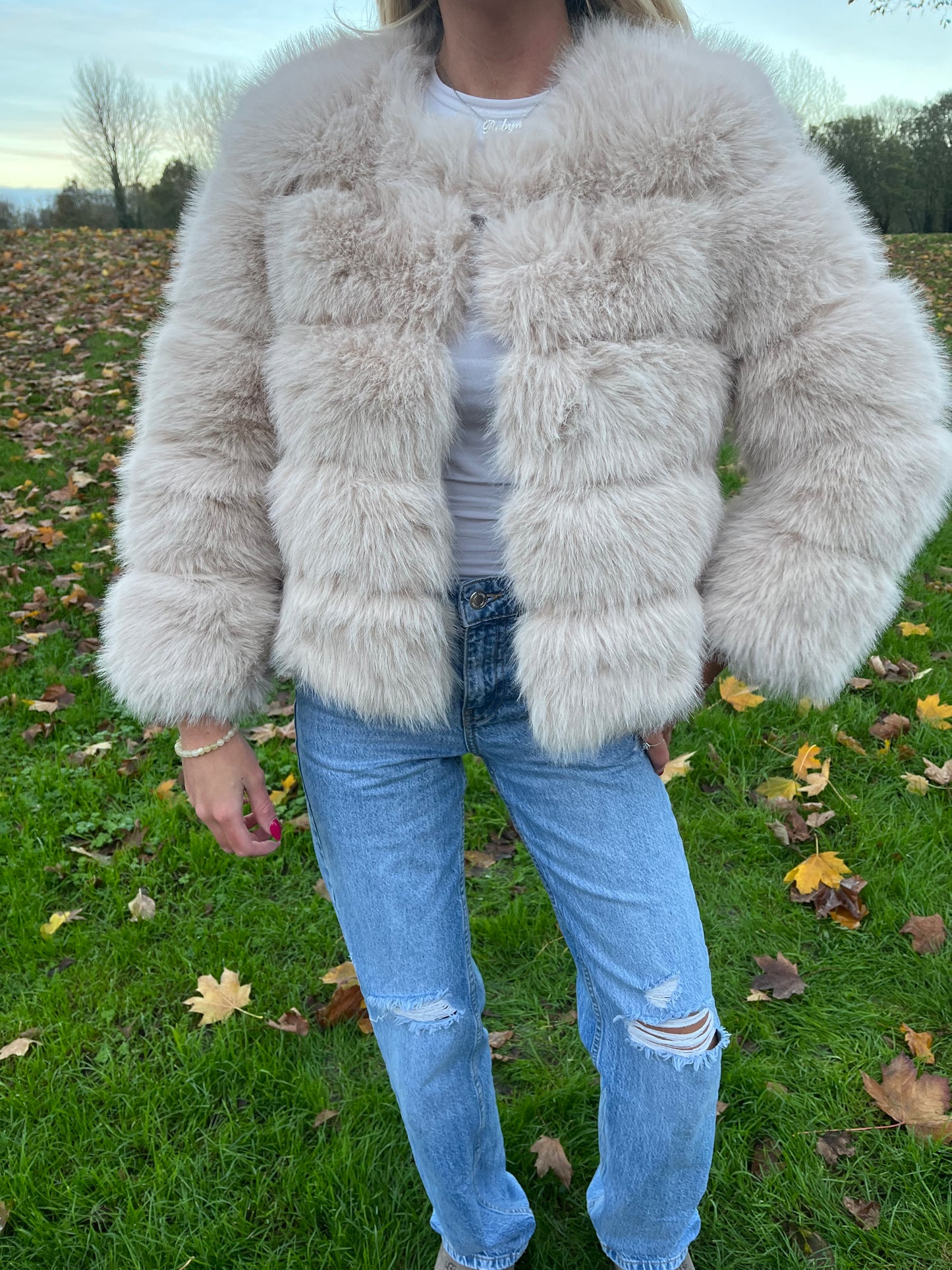 Luxury Cream Faux fur 3/4 length sleeve fur coat