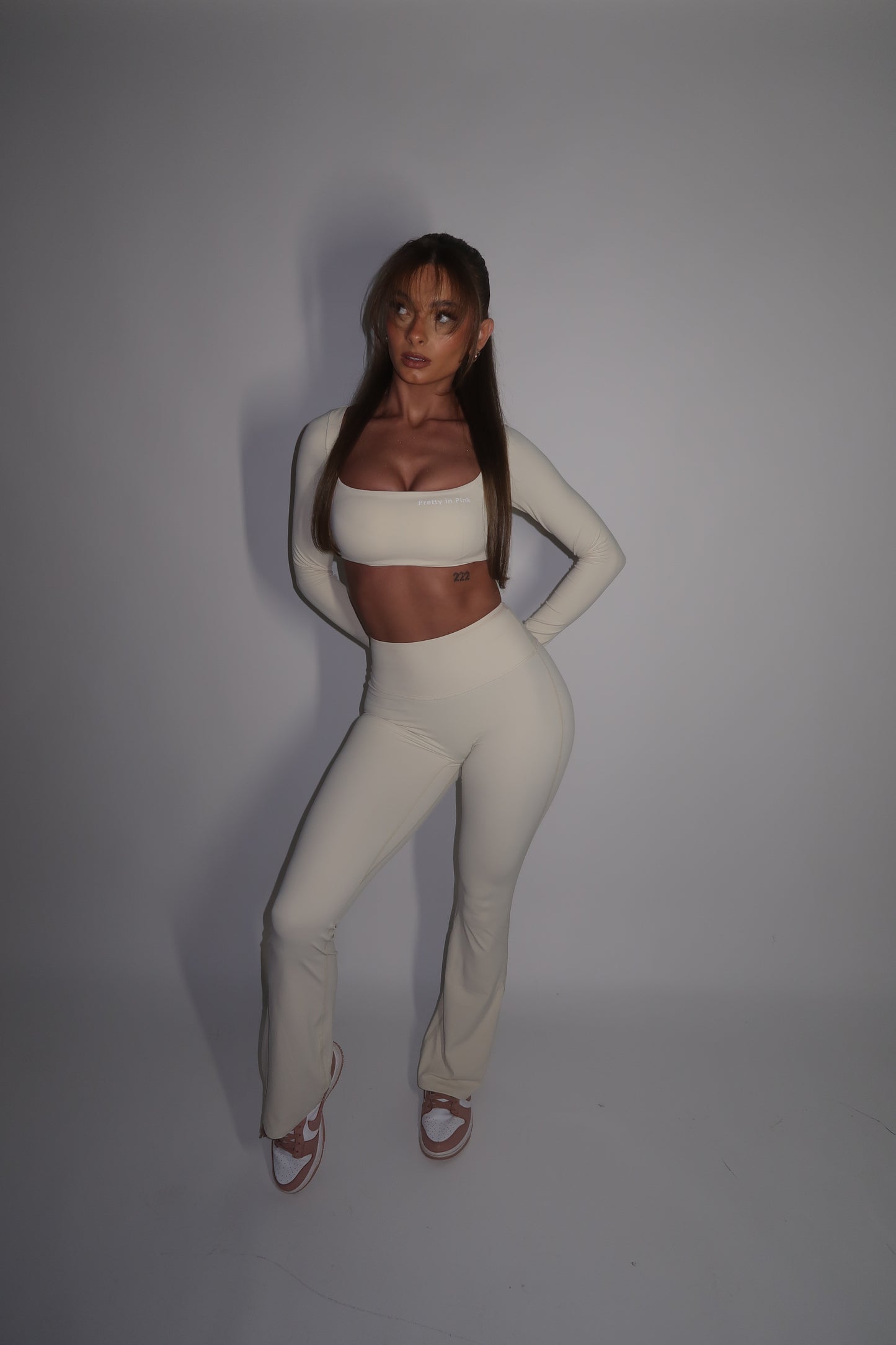 GYM GIRL ERA EXCLUSIVE Cream Sculpt flared bottoms