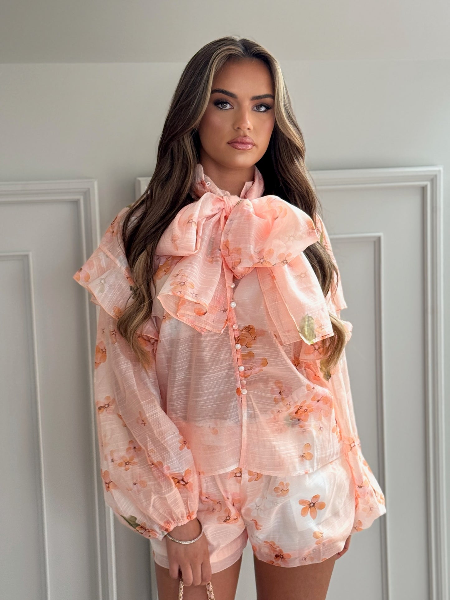 Floral Print Blouse And Shorts Set With Neckerchie