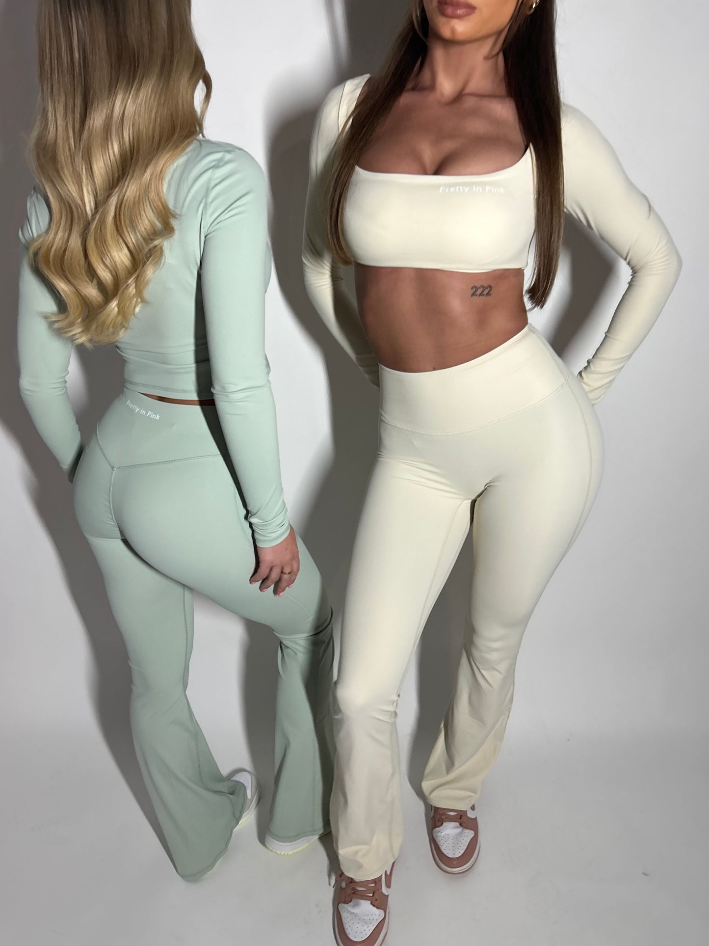 GYM GIRL ERA EXCLUSIVE Cream Sculpt flared bottoms