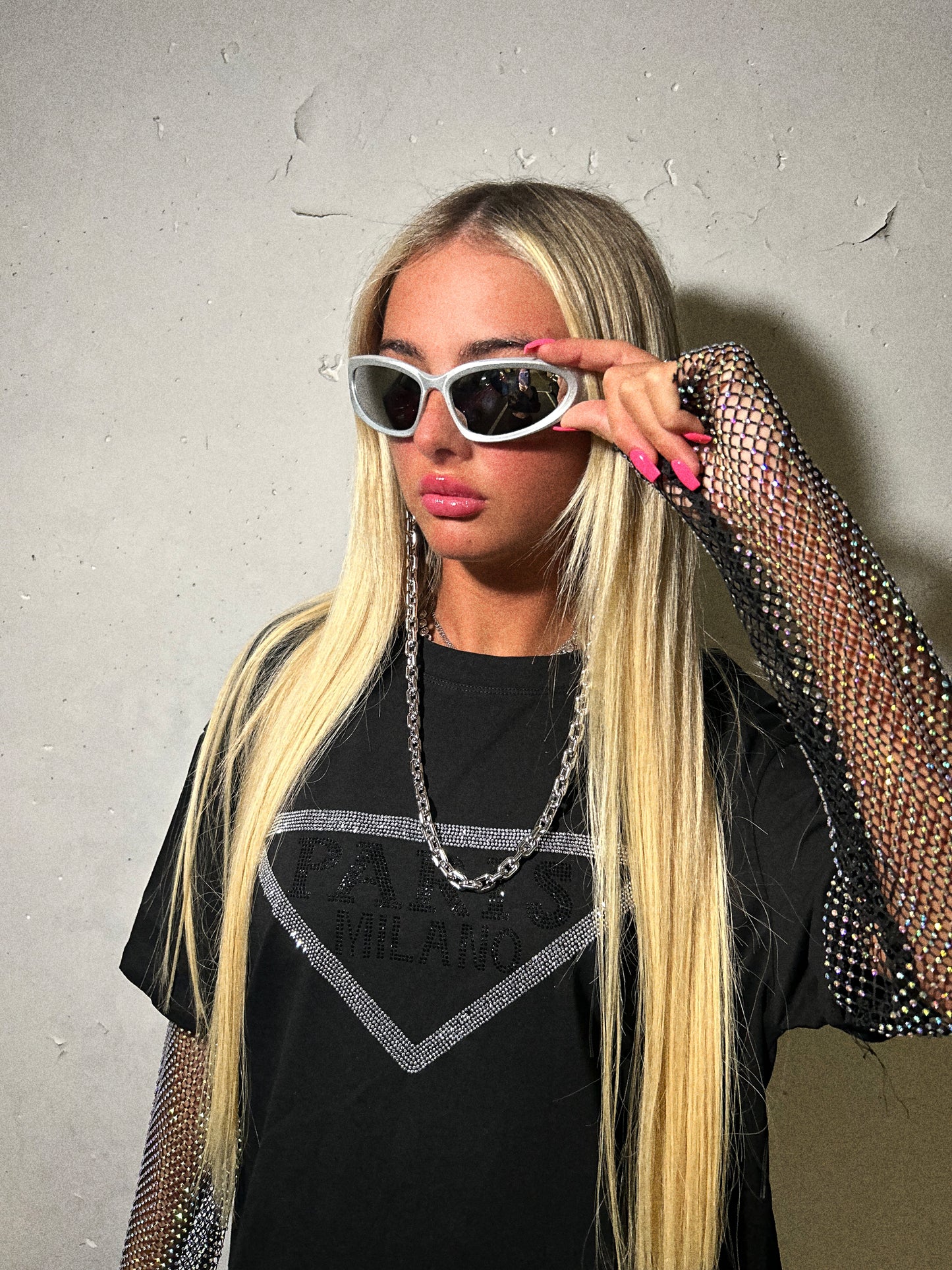 ‘Alien’ rave sunglasses