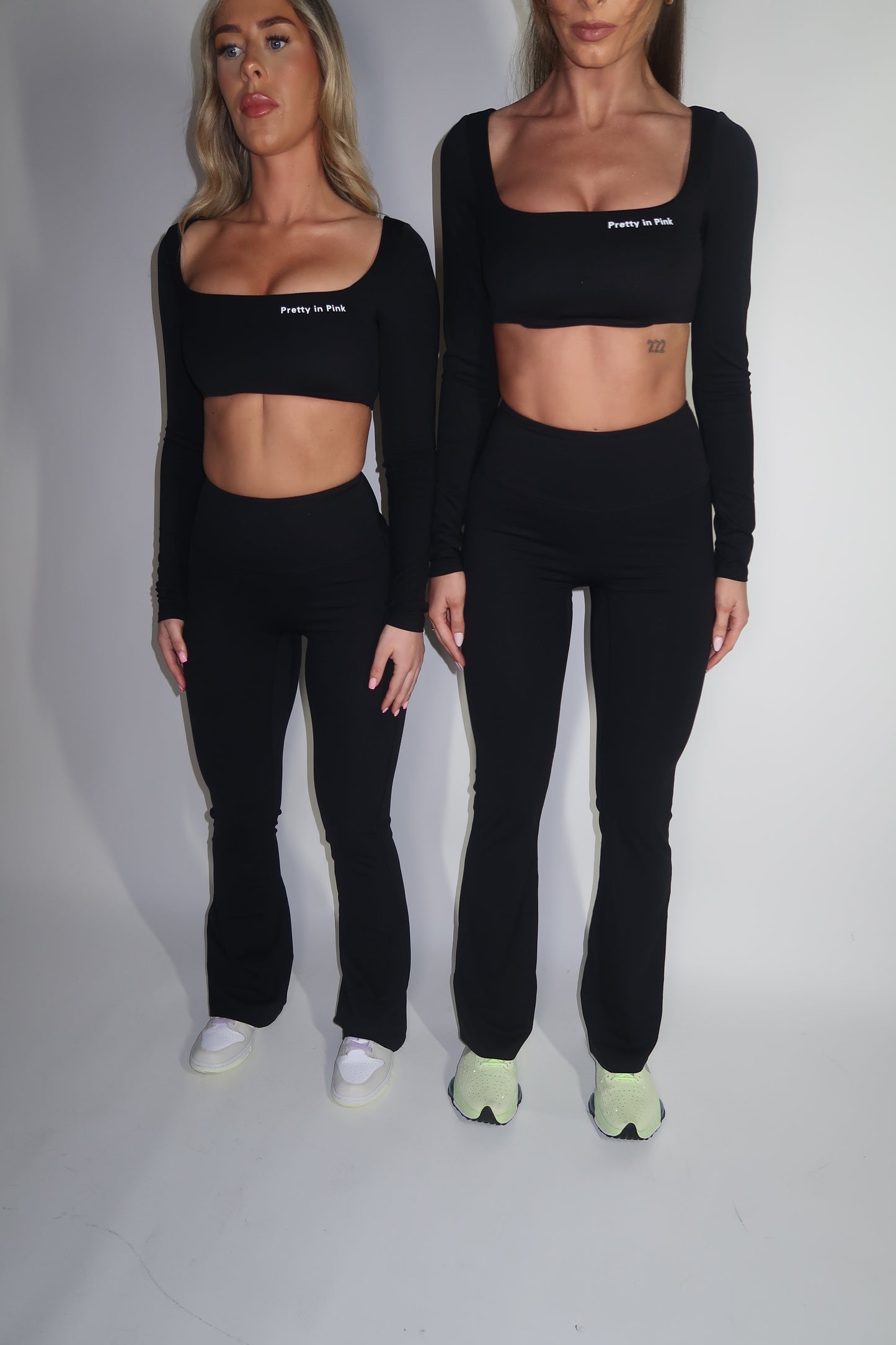 GYM GIRL ERA EXCLUSIVE Black Sculpt square neck top