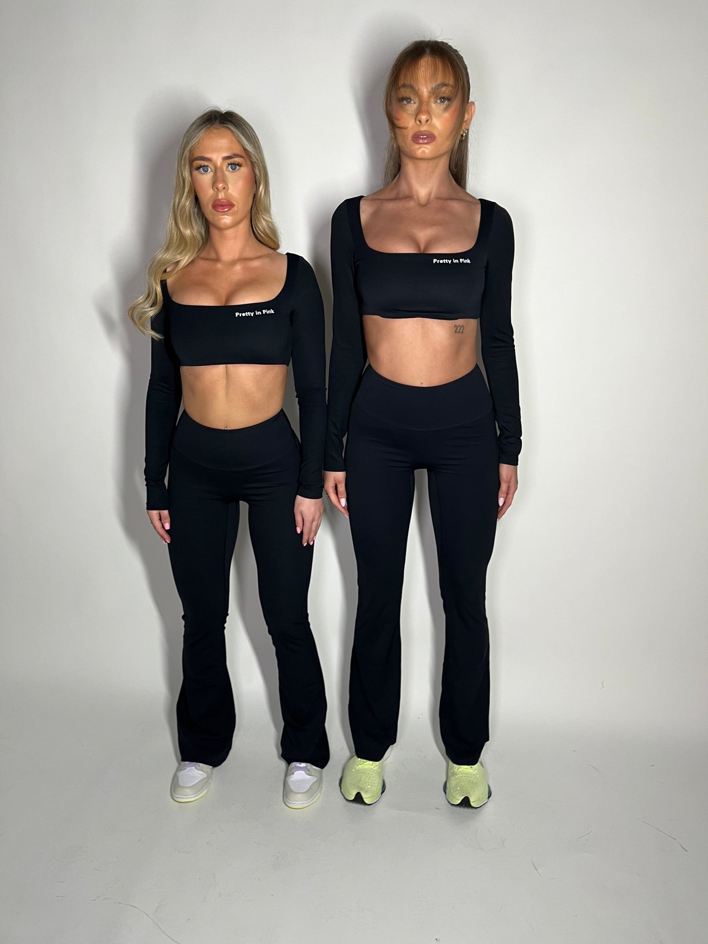 GYM GIRL ERA EXCLUSIVE Black Sculpt square neck top