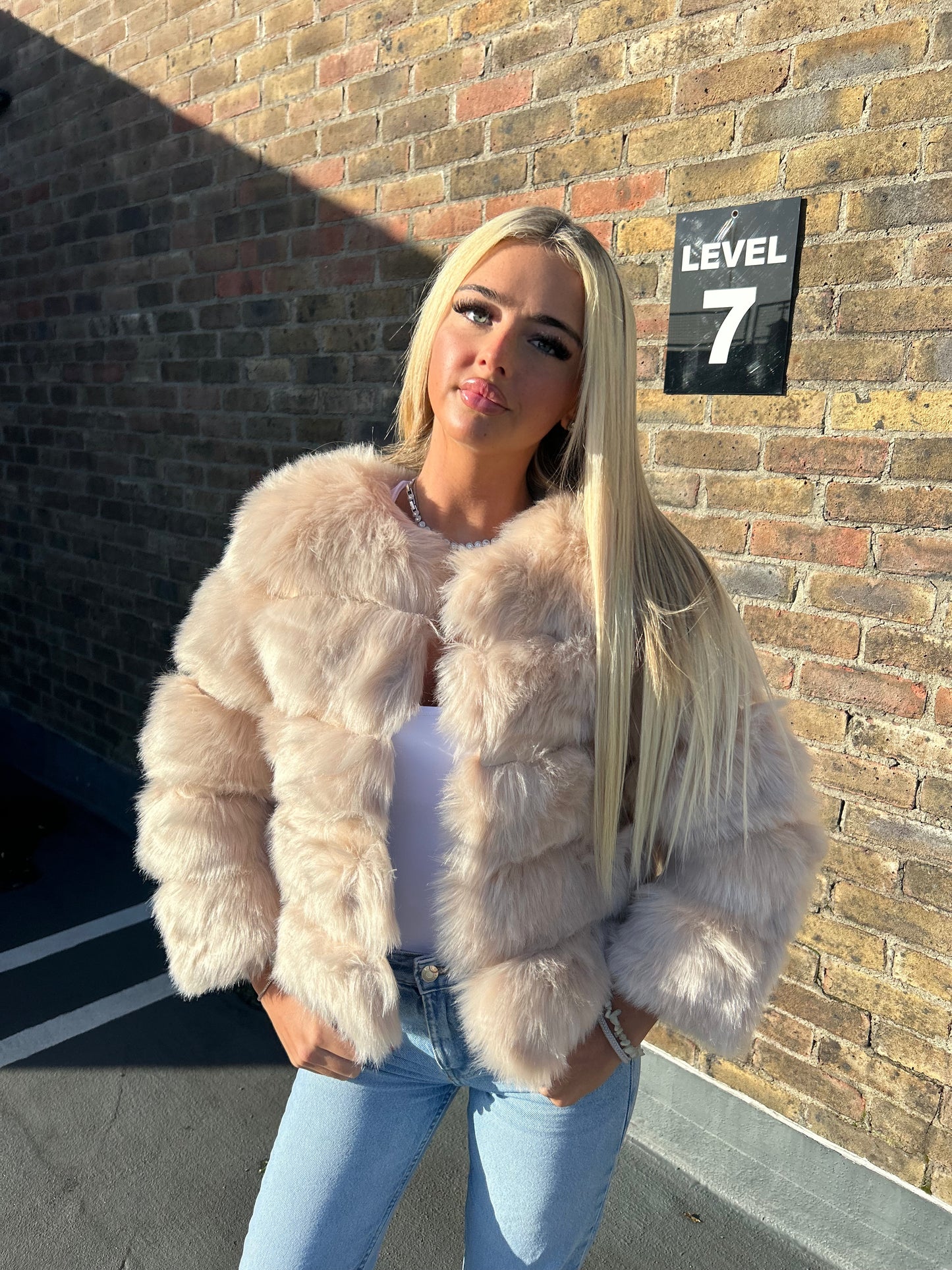 Luxury Cream Faux fur 3/4 length sleeve fur coat