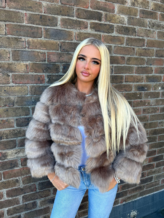 Brown faux fur 3/4 sleeve coat